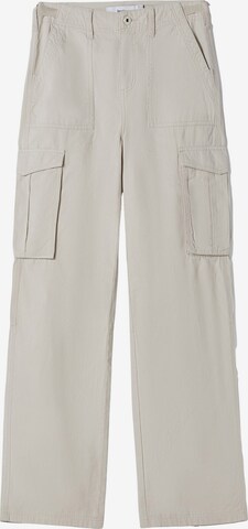 Bershka Cargo Pants in Beige: front