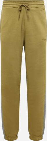 LEVI'S ® Tapered Broek 'Levis Clrbk Sweatpnt' in Groen: voorkant