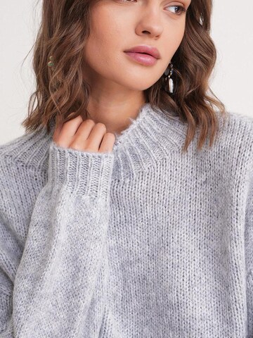 Pullover di MixRay in grigio