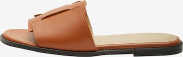 SELECTED FEMME Mules 'ISABELLA' in Brown: front