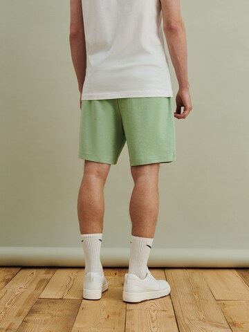 DAN FOX APPAREL Regular Broek 'Miko' in Groen