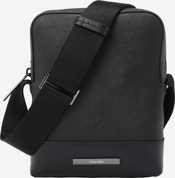 Calvin Klein Crossbody Bag in Black: front