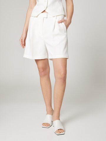 LENI KLUM x ABOUT YOU Regular Pleat-front trousers 'Elisa' in White: front