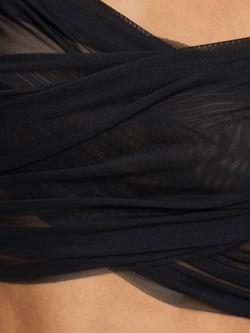 Bershka Tričko – černá