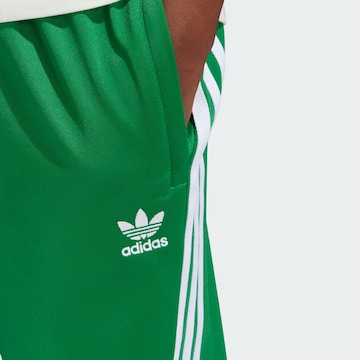 ADIDAS ORIGINALS Tapered Trousers 'Adicolor' in Green