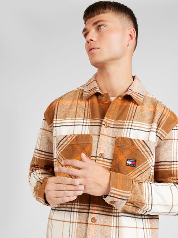 Tommy Jeans Comfort fit Button Up Shirt in Brown