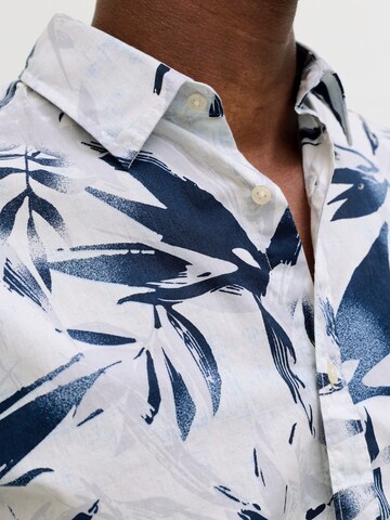 JACK & JONES - Ajuste regular Camisa 'JJHONOLULU' en blanco