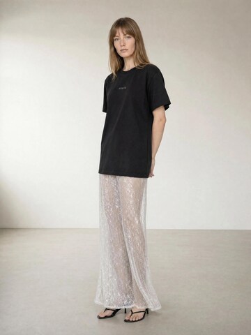 ARMIE Rok 'The Daisy Sequins Maxi Skirt' in Wit
