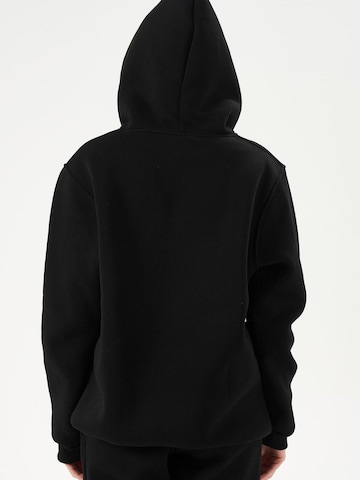 LOUIS LECLER Sweatshirt 'Nora' in Schwarz