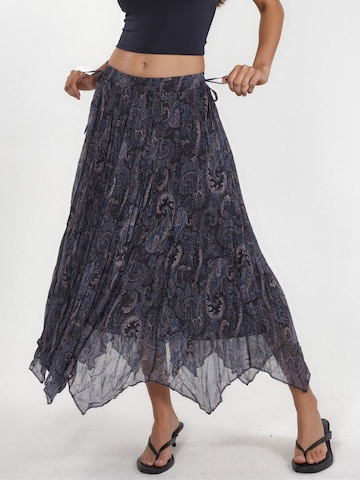 Hiccup Skirt in Blue: front