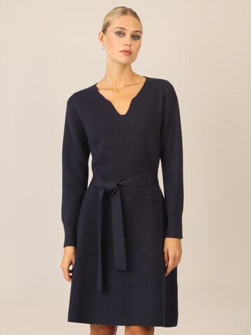 APART Knitted dress in Blue: front