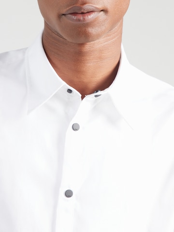 Regular fit Cămașă de la Karl Lagerfeld pe alb