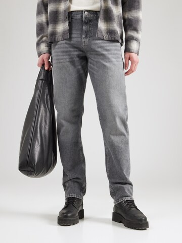 regular Jeans 'Pete' di QS in grigio: frontale