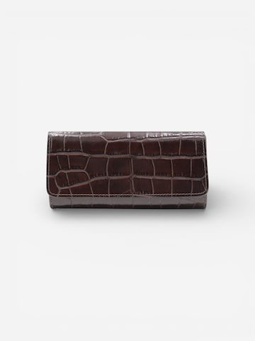 Cheval Firenze Wallet 'COSMO CROC' in Brown: front