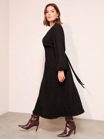 Friends Like TheseHaljina - crna boja