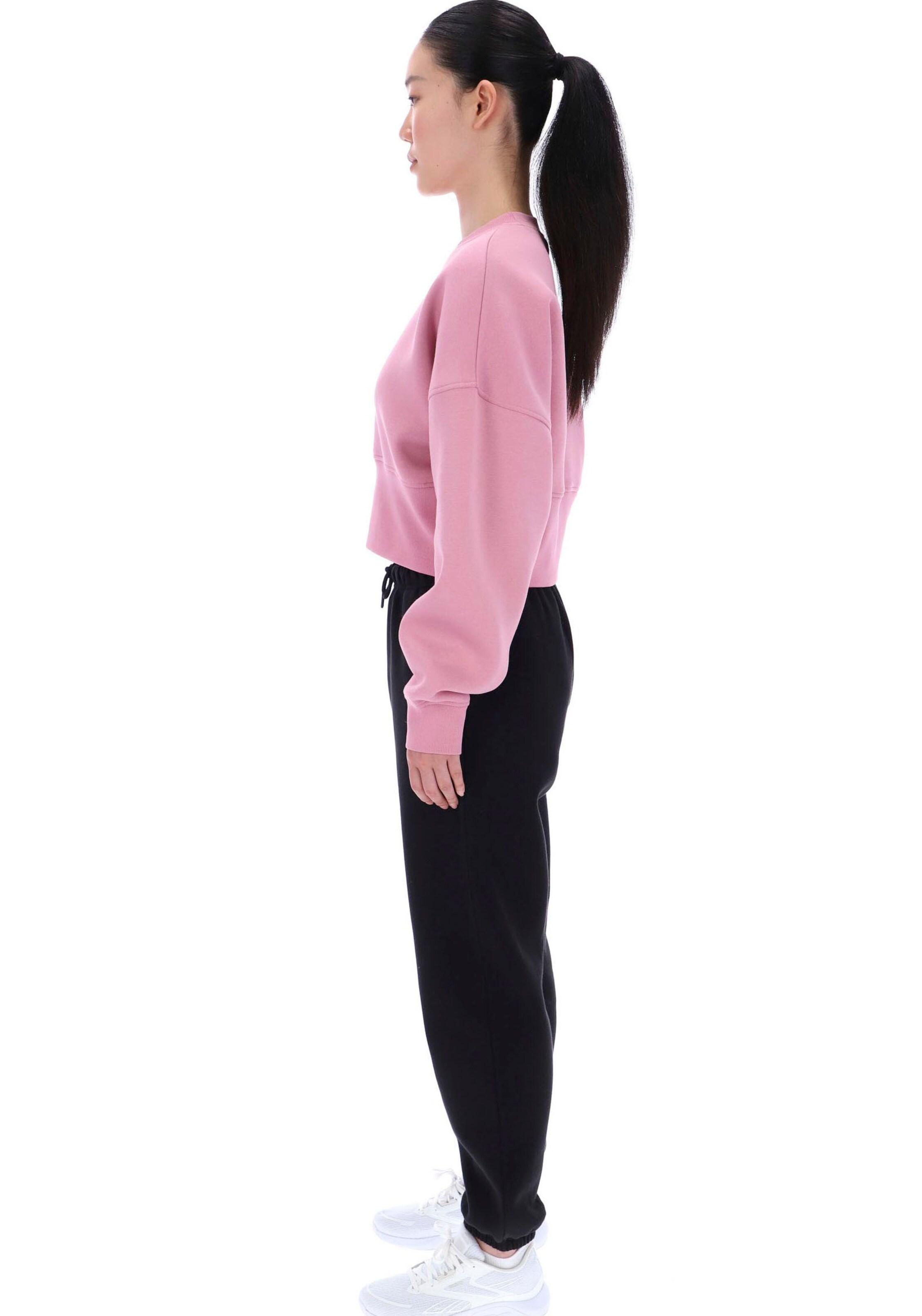 Reebok Tapered Pants in Black