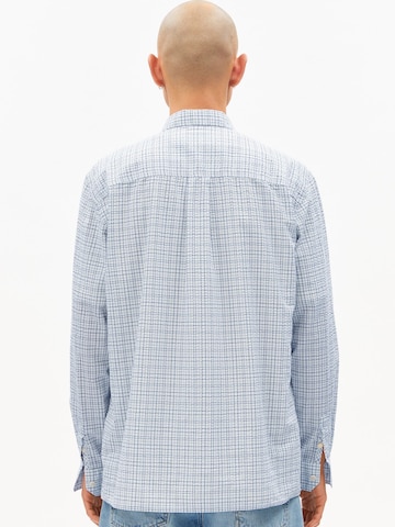 Fit confort Chemise ARMEDANGELS en bleu