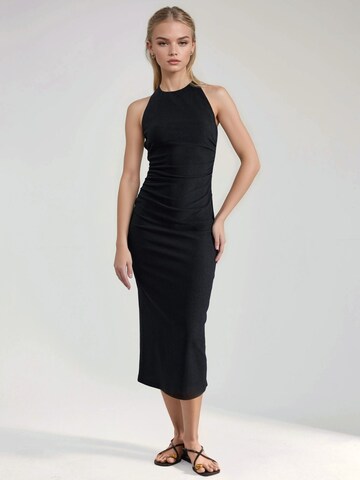 Hiccup Kleid in Schwarz: Vorderseite