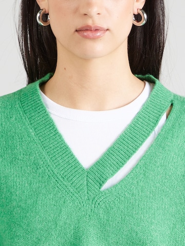 VILA Sweater in Green