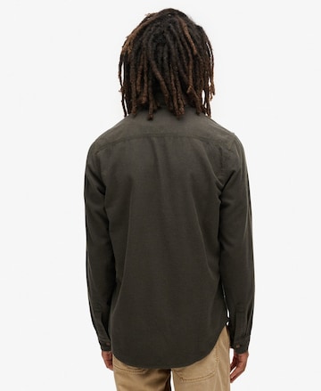 Coupe regular Chemise 'Trailsman' Superdry en vert