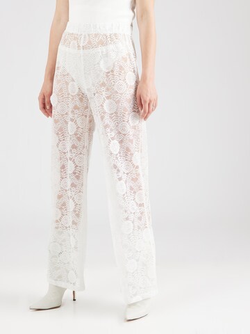 Wide Leg Pantalon 'OLLINE' PIECES en blanc : devant