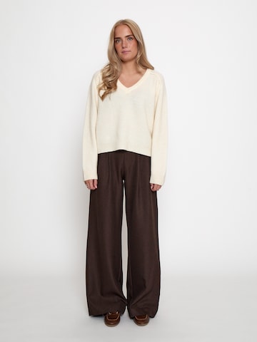 Peppercorn - Top 'Tirna' en beige: frente