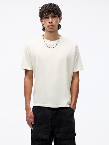 Pull&Bear Shirt in White: front