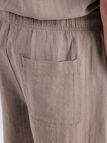 Only & Sons Loose fit Pants 'ONSFADE' in Brown