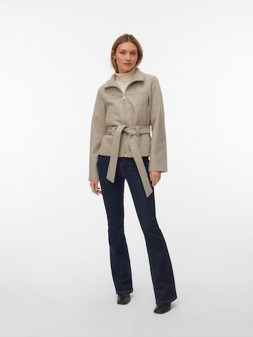 VERO MODA Ανοιξιάτικο και φθινοπωρινό παλτό 'VMVINCEDREW' σε μπεζ: μπροστά