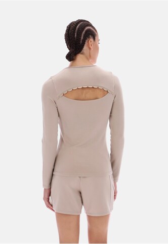 Maglietta di Ted Baker in beige