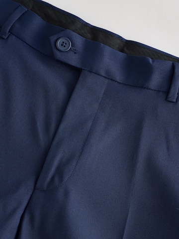 Regular Pantalon à plis Next en bleu