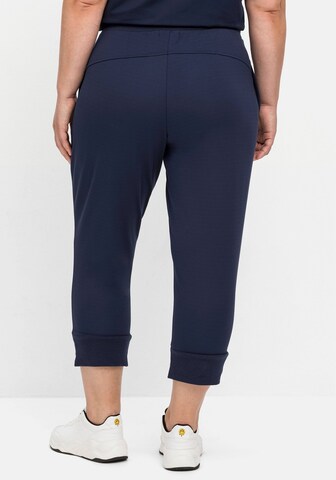 SHEEGO Slimfit Sportbroek in Blauw