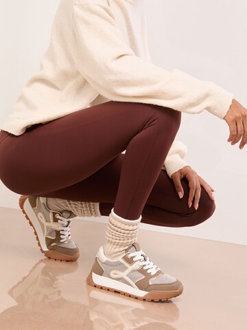 Lipsy Σνίκερ χαμηλό σε γκρι