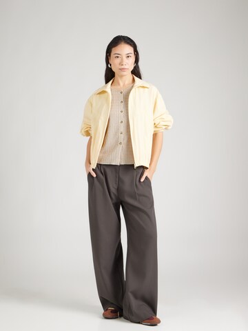 ONLY Vest 'ONLILSE' i grå