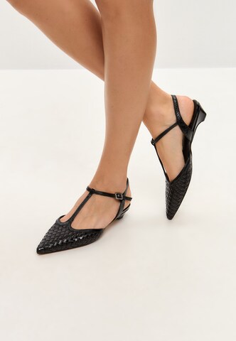 CESARE GASPARI Slingback pumps in Black