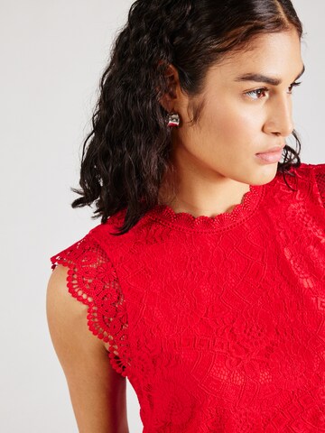 Chemisier 'PCOLLINE' PIECES en rouge