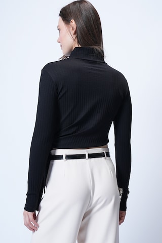 Trend Alaçatı Stili - Camiseta en negro