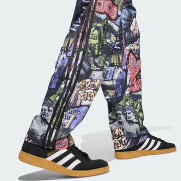 Loosefit Pantalon 'Adidas x Jeremy Scott' ADIDAS ORIGINALS en noir