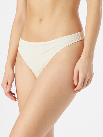 Samsøe Samsøe - Tanga 'ARIEL' en beige: frente