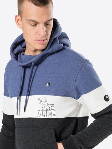 Bluză de molton 'KingAK' de la Alife and Kickin pe albastru