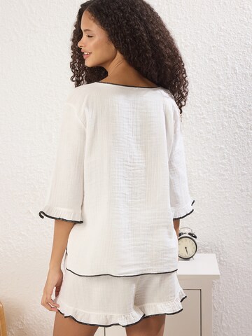 Shorty Trendyol en blanc