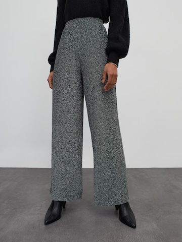 EDITED Wide leg Pants 'Daithi' in Grey: front