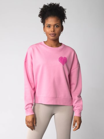 Watapparel Sweatshirt 'Pink Heart ' in Roze: voorkant