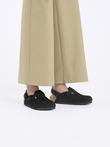 BIRKENSTOCK - Pantufa em preto