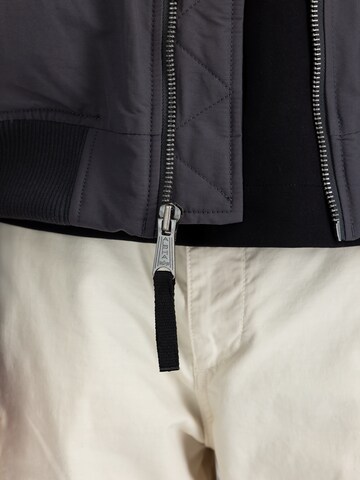 ALPHA INDUSTRIES Between-season jacket in Grey