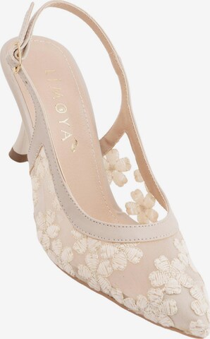 Limoya Slingpumps 'Kamelie' in Beige: Vorderseite