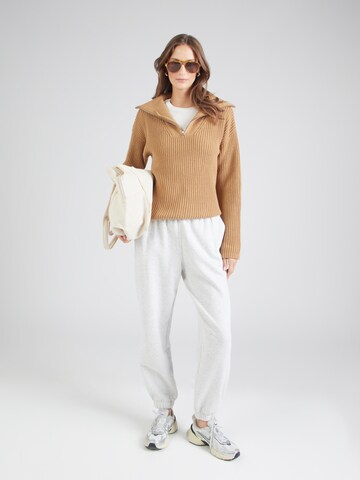 Tapered Pantaloni di HOLLISTER in grigio