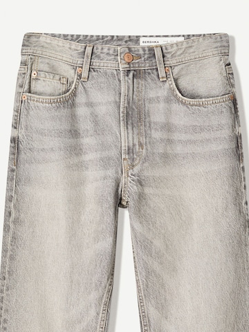 Regular Jean Bershka en gris