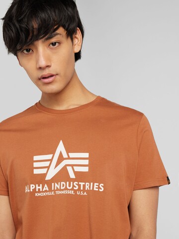 ALPHA INDUSTRIES T-Shirt in Braun