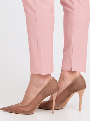 Slimfit Pantaloni chino 'Danta' di b.young in rosa